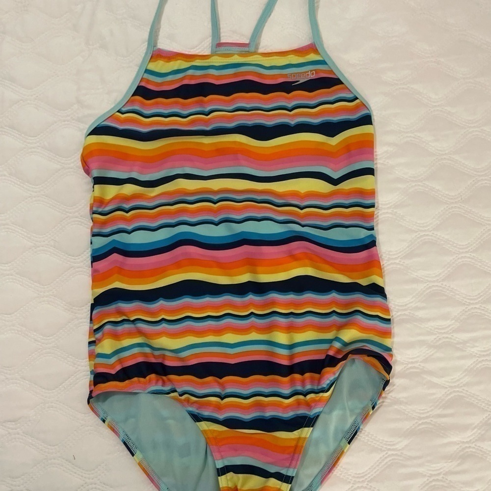 Speedo Girls Swim suit size XL. NWOT